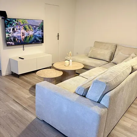 F2 Apartment, Quiet And Serene Place Villiers-le-Bel